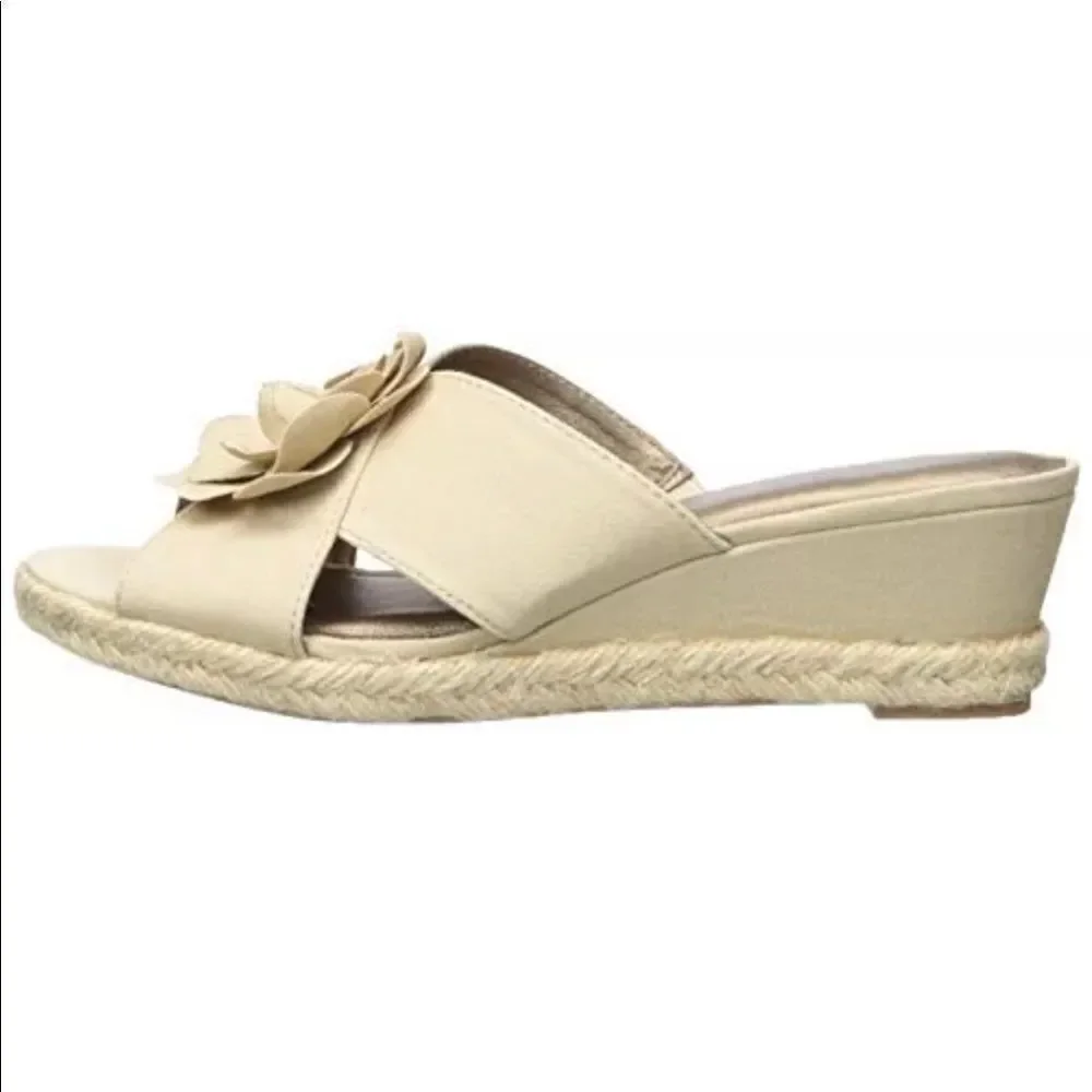 *LifeStride* Omega, Natural, 8.5 W  Wedges